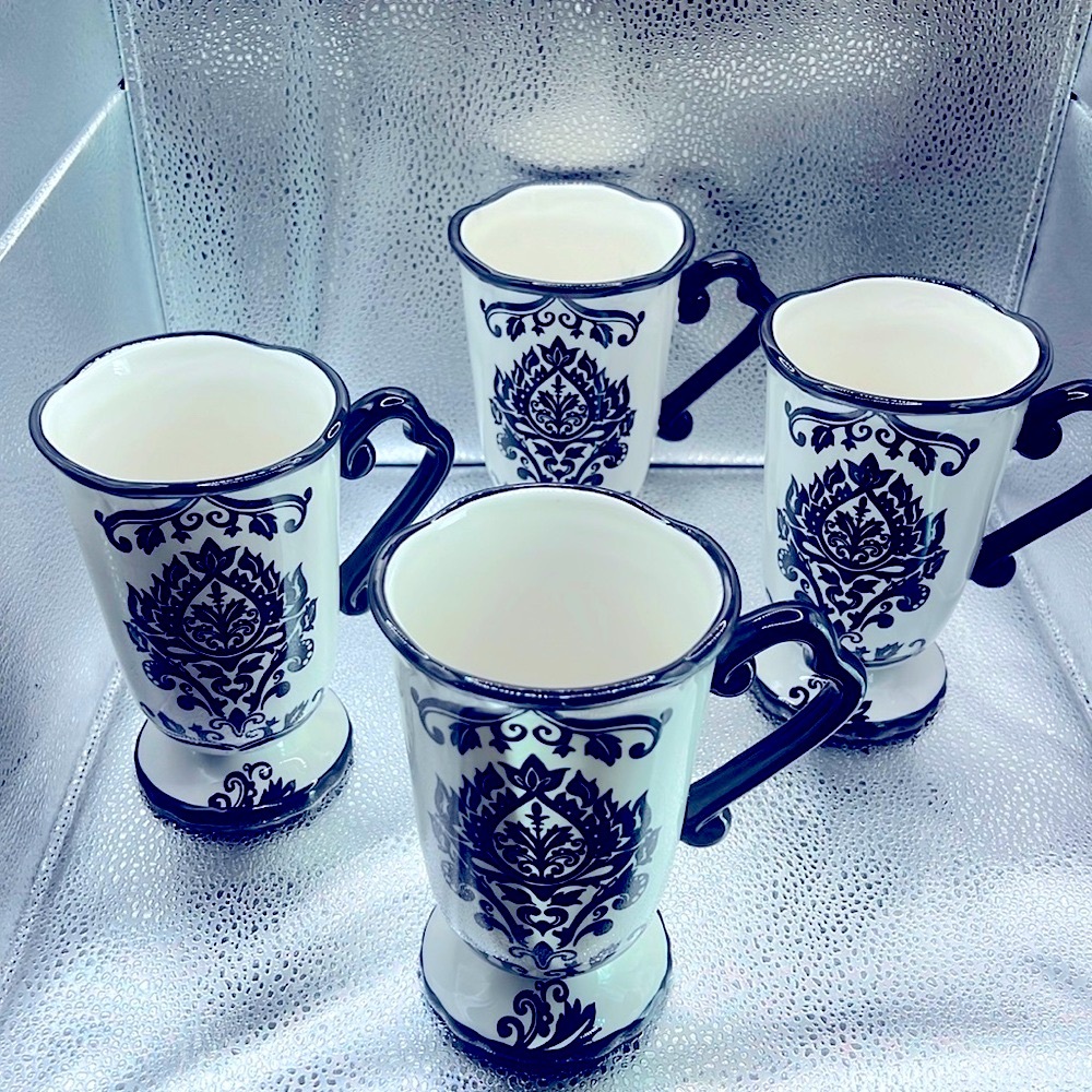 222 Muse black pedestal, latte mug set of 4.